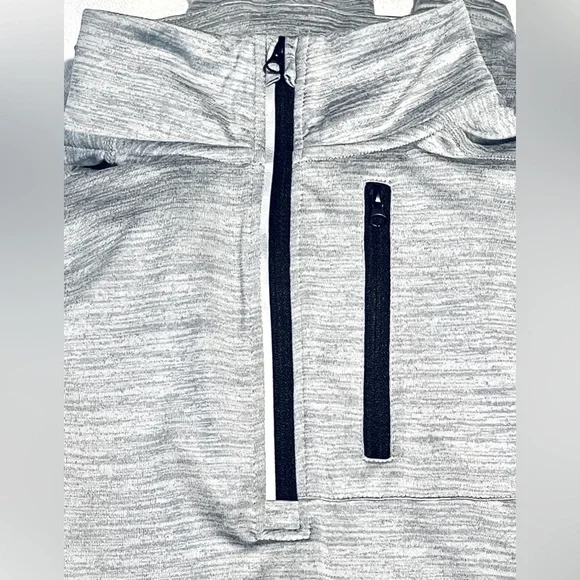 Liberty Pro quarter zip performance pull over with pockets. - Picture 2 of 7